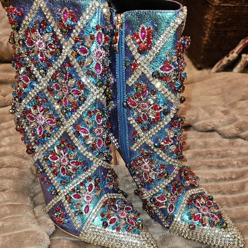AZALEA WANG CRISP MULTI SIZE 8 - Picture 1 of 11